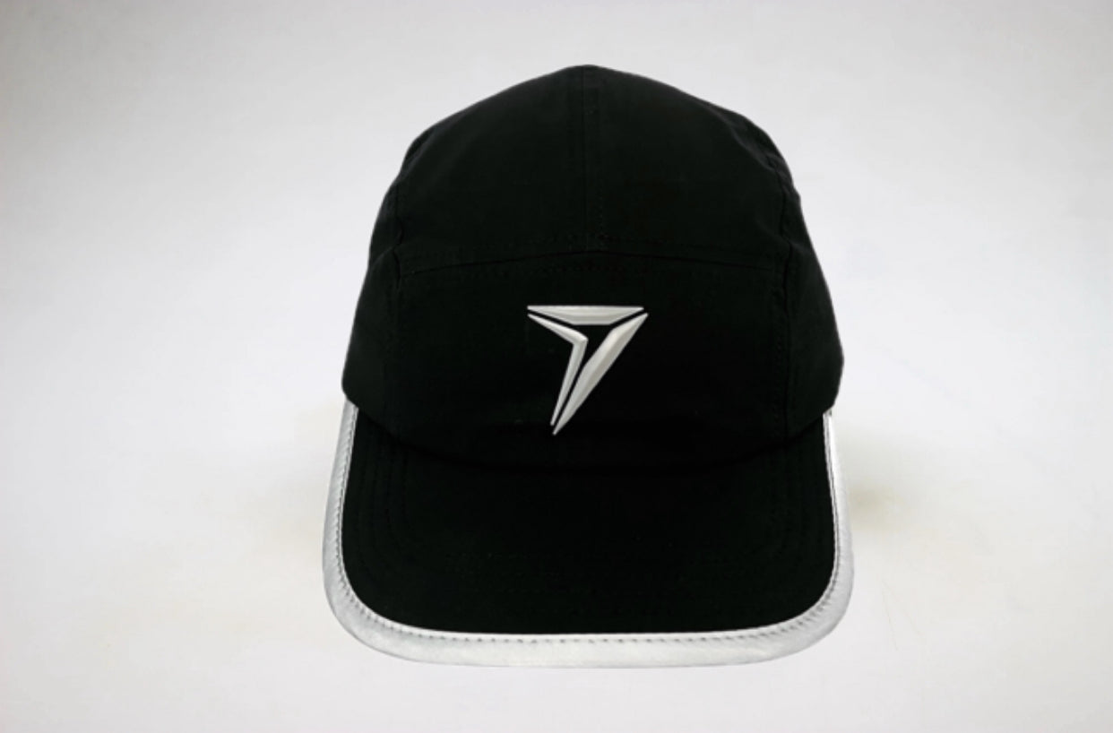 Black reflect runner