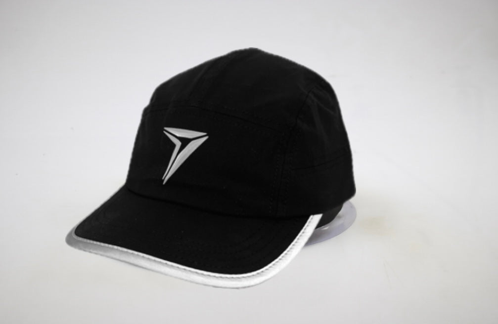 Black reflect runner